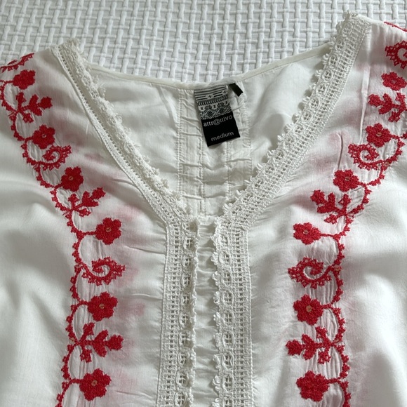 Embroidered white top, size M. - Picture 4 of 6